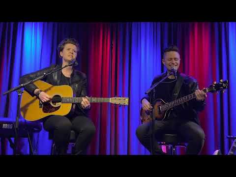 Rikke Thomsen Duo . Kun æ minde me hjem