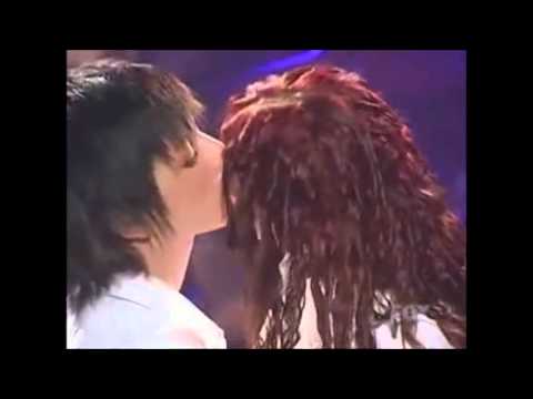 Yulia Volkova And Lena Katina (t.A.T.u) - Se Cadrai(Francesca Michielin)