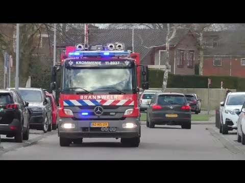 [Grote Brand] Brandweer Krommenie 11-8037 met spoed naar een Woningbrand in Assendelft + Opkomst