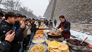 Çin'in Xi'an şehrinde kış aylarında son derece popüler bir sabah pazarı! Cazip kahvaltı seçenekleri!