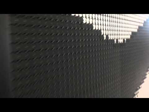 CES 2016: Flip-dot display