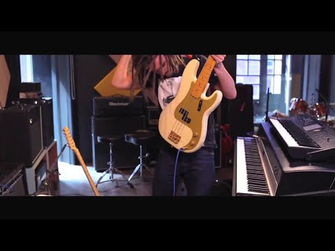 FKJ Live - Improvisation (EM Sessions)