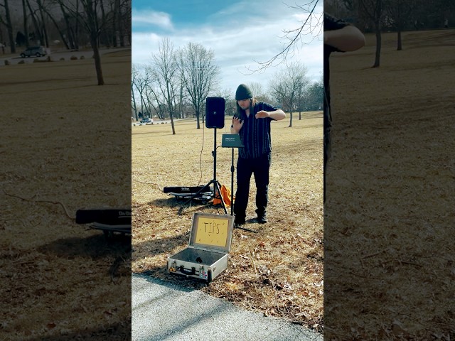Vídeo relacionado con Theremin Instruments Music - Pequeño dispositivo retro, múltiples voces ajustables, pantalla OLED visual | Sintetizador de teclado electrónico portátil para producción de sonido experimental