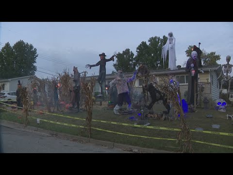 Spooky yard in St. Charles, Missouri - YouTube