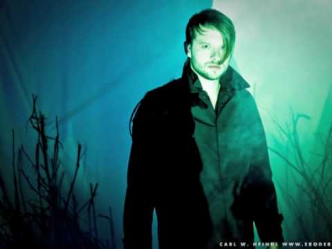 Aeroplane (Original) - Sydney Blu & vitaminsforyou