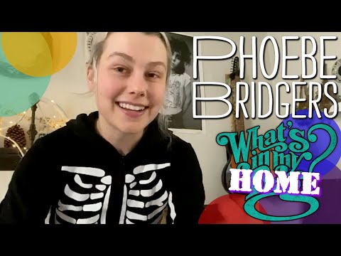 Phoebe Bridgers - What's In My Bag? [Home Edition]