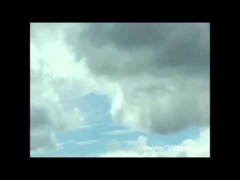 Amazing Russian Sukhoi-35 (SU-35) jet performing @ Paris AirShow 2013