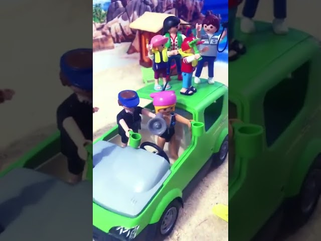 Vídeo relacionado con PLAYMOBIL | Vacation on The Beach | Diversión Familiar en la Playa | Juguete para Mayores de 4 años | Regalo Ideal para niños | Aventura en la Playa con Figuras y Accesorios | 71906