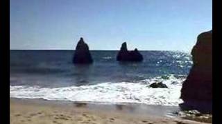 preview picture of video 'Alvor Beach Rocks'