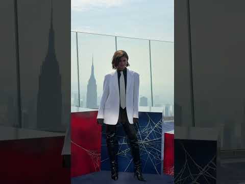 On the edge of New York City with the cast