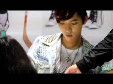 121027 JONGHWAN at Jongro Fansign event part2