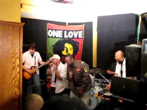 Tru-Paz - Mic Cheque (Live at House of Reggae) - Montreal [06-13-2009]