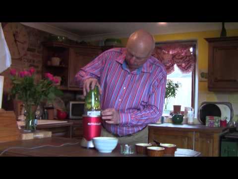 How to make a Green Smoothie with Linseed Meal & Oil