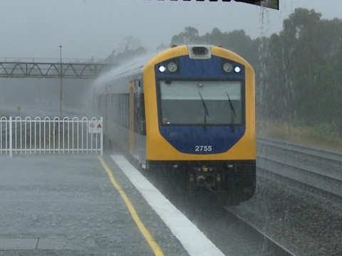 Cityrail "Hunter" Passenger Train In Heavy Rain (4/6/2010) - PoathTV Australian Railways