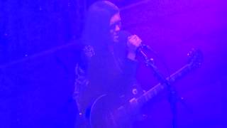 The XX - Lips - Live at Forest National - Brussels