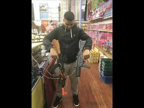 Leon Maxxo - WHO IS U (Prod. Yasuu)