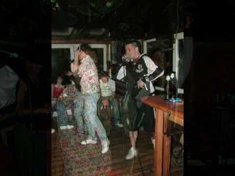 Flame Angello - U Najavi Kasnimo - 04 - Nismo Spremni [Serbian Rap] [2010]