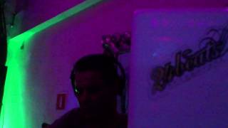 Oscar Wild warm up for Andy Spinelli at Cafe del Mar - 24 Beats Recordings part 1