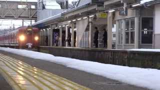 preview picture of video '《JR西日本》2014-12-15 004@津幡[683系4000番台・415系800番台]【雪】'