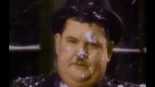 Stanlio e Ollio Sotto Zero 1930 colori part1