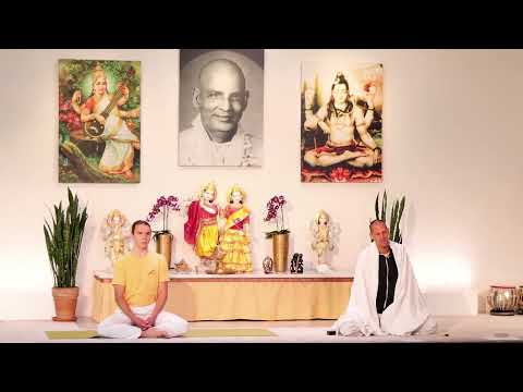 Yogastunde "klassischer Yoga Vidya Stil" mit Ravi - Yoga Vidya Live, 02.07.2022, 09:15 Uhr