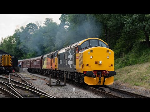 37057 & 37508 - KWVR Diesel Gala 2025