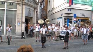 Brass band performs awesome version of 'Rolling in the Deep'