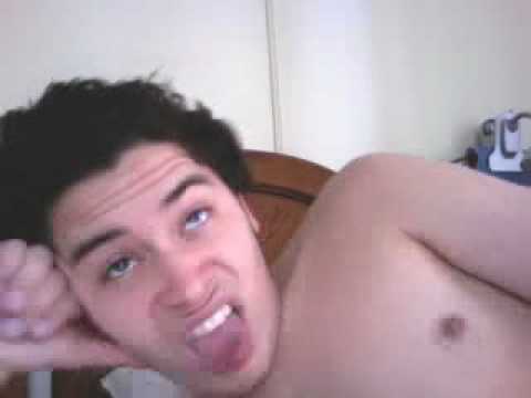 Re: Starcraft 2 Beta Gameplay (HD) Maxed out! - 23 minute First Game