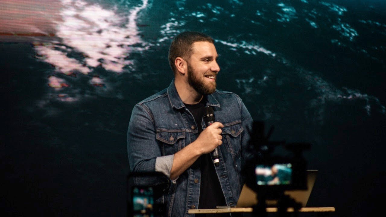 FRUTIFICANDO EM TEMPOS DIFÍCEIS - ANDRÉ FERNANDES