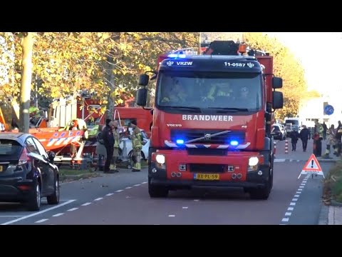 Verschillende Brandweer voertuigen Geven Showtje bij Opendag Brandweer Wormer