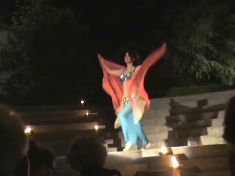 Maria Strova, improvvisazione e danza del velo per Carla Fracci