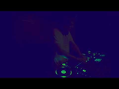 in 2023 the groove intensifies - house / deep tech / minimal