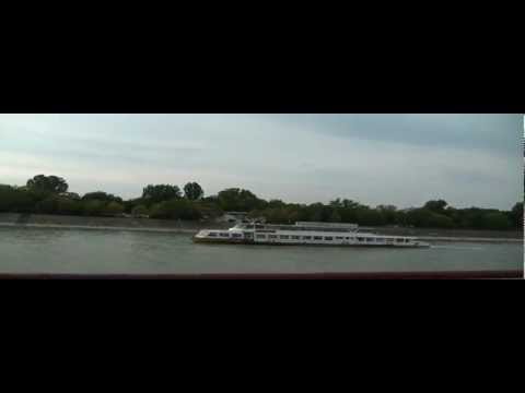 Budapest boat travel Duna river sightseeing : Parlament- Margit híd