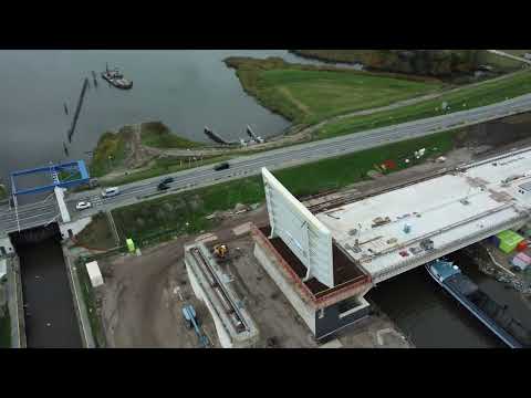 Construction huge bridge deck Kampen