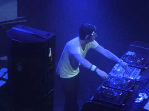 Axwell @ La Rocca 2006 (Supermode - Tell Me Why)