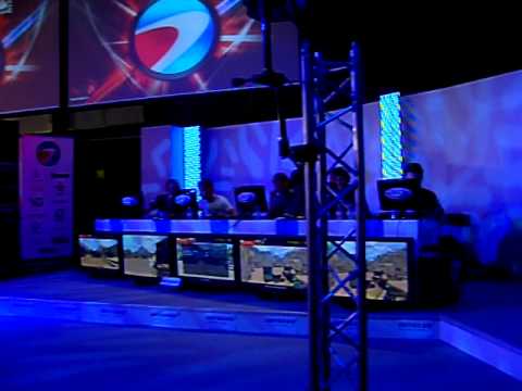 Na`Vi and Fnatic warming up @ ESWC2010 Stage