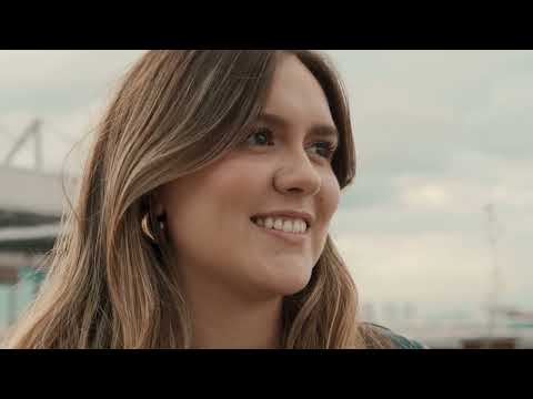 Ella Es Así - Pastrana (Letra)