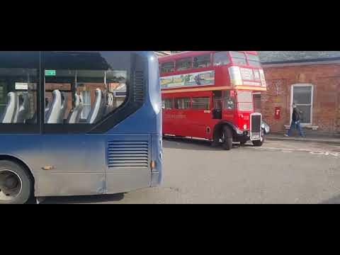 RTL1076 takes passengers from epping station to epping ongar railway 22.10.2022
