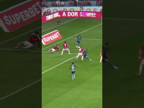 TEVE GENTE QUE FICOU NO CHÃO NO GRE-NAL! #shorts