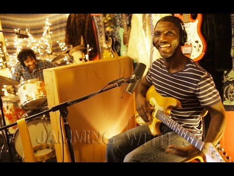 Cedric Burnside- "Mellow Peaches" (Live in Brooklyn, NY) Jamming With J Ep. 33