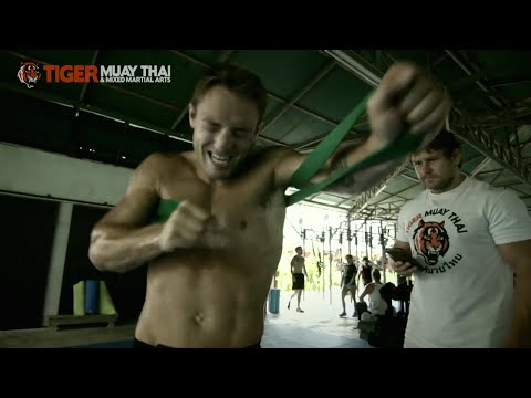 Report: Brad Riddell Faces Jamie Mullarkey At UFC 243