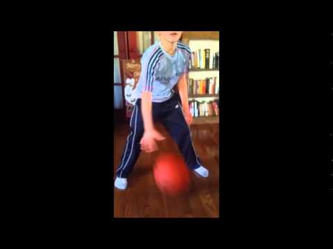 How to do the Spider dribble {with jimmy}