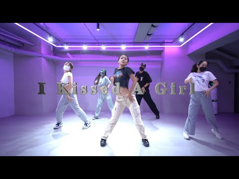 SANDY Class ▍Katy Perry - I Kissed A Girl ▍@Sugar…..