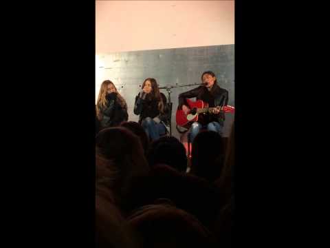 Lisa Ajax, Josefine Myrberg, Mollie Lindén - "Price Tag" på torget i Motala