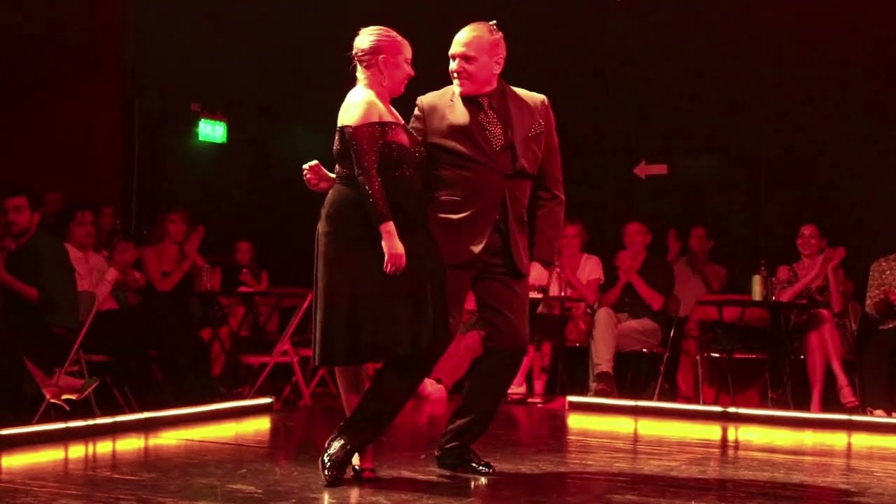 Video thumbnail for Pancho Martínez Pey y Carolina Couto - Abandono - Pedro Laurenz