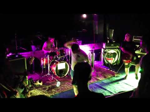 INTERPUNKCE - Kolaborant a zrádce