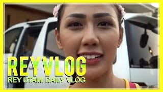 Download lagu Seksinya Rey Utami basah-basahan sambil olahraga mp3