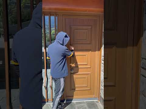 MY GIRLFRIEND KICKED ME OUT OF THE HOUSE