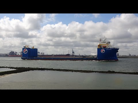 Diversen schepen groot en klein, locatie nieuwe waterweg 25-5-2021