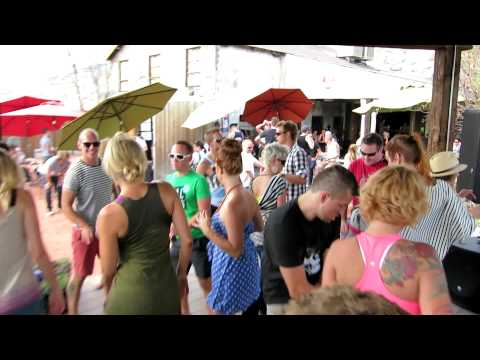 Live at Groove Garden (August 2012)